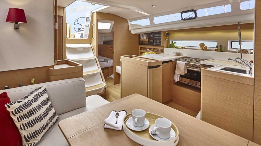 Sun Odyssey 440